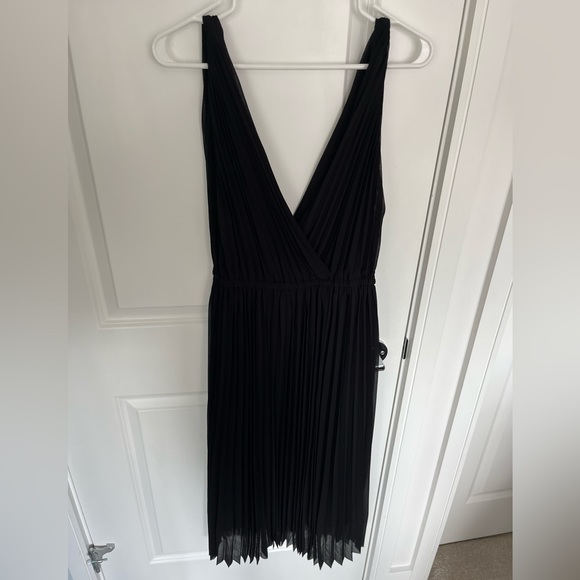 Aritzia Karen Dress - Picture 1 of 3